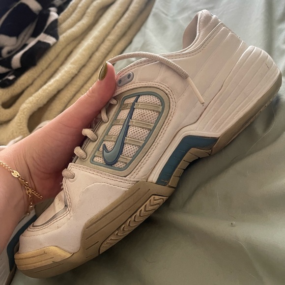 Nike Zoom Air Sneakers - Picture 6 of 9